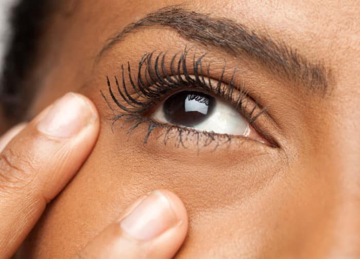 How Eyelash Transplants Work & Why They Can Be Risky - RealSelf