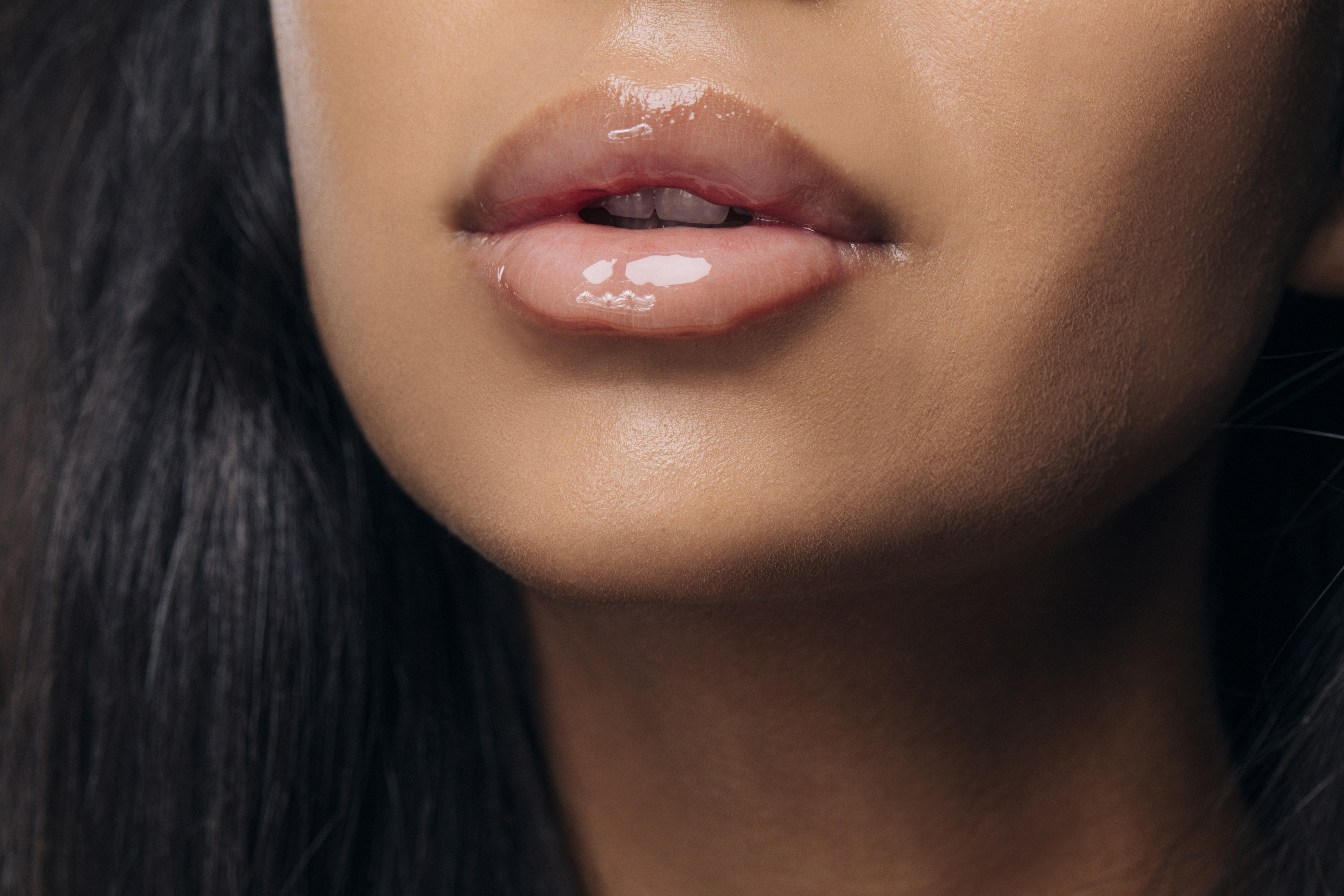 Here are multiple lip plumpers that our favorite dermatologists, plastic surgeons, and beauty editors love to use for more luscious-looking lips.