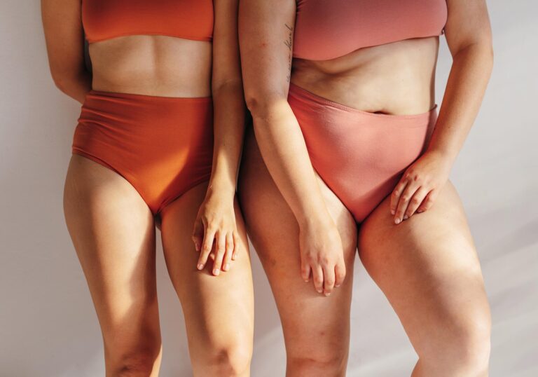 We enlisted top plastic surgeons to help us demystify Strawberry Laser Lipo and explain how it compares to real-deal liposuction.