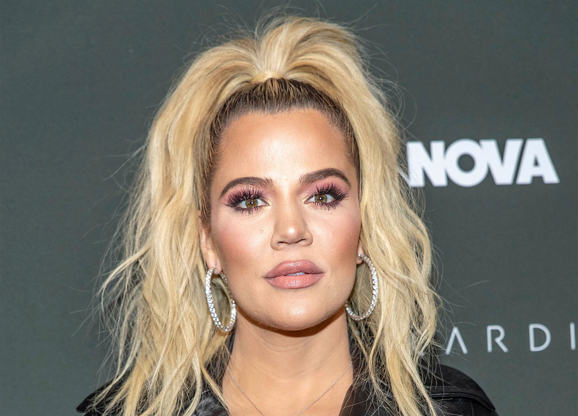 Khloe Kardashian photo